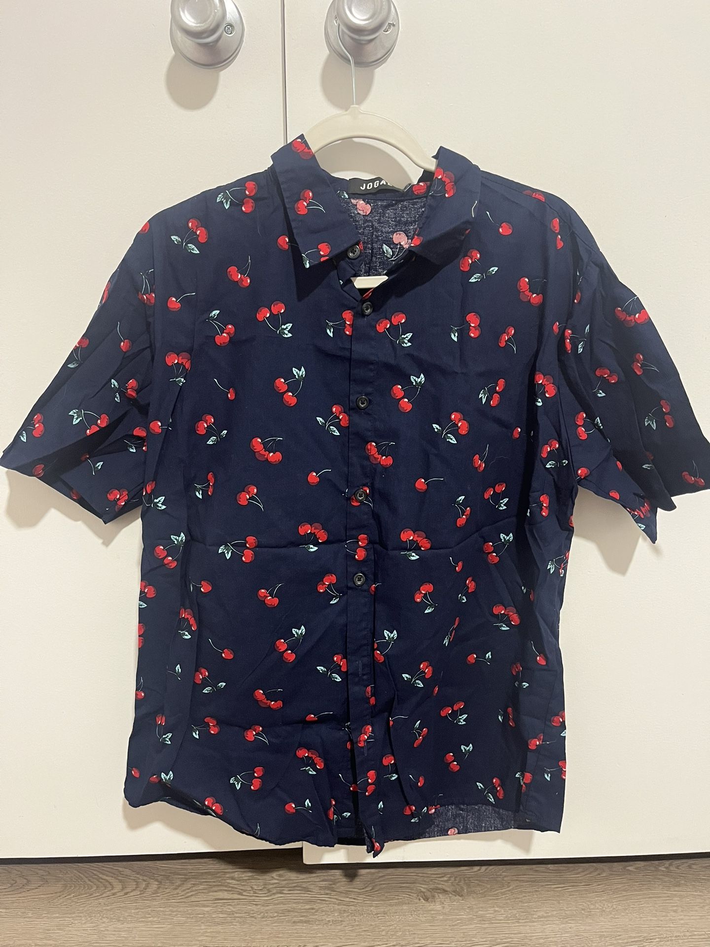 Men’s Button Down Size L