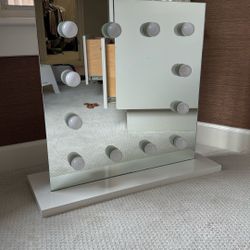 Hollywood Vanity Mirror