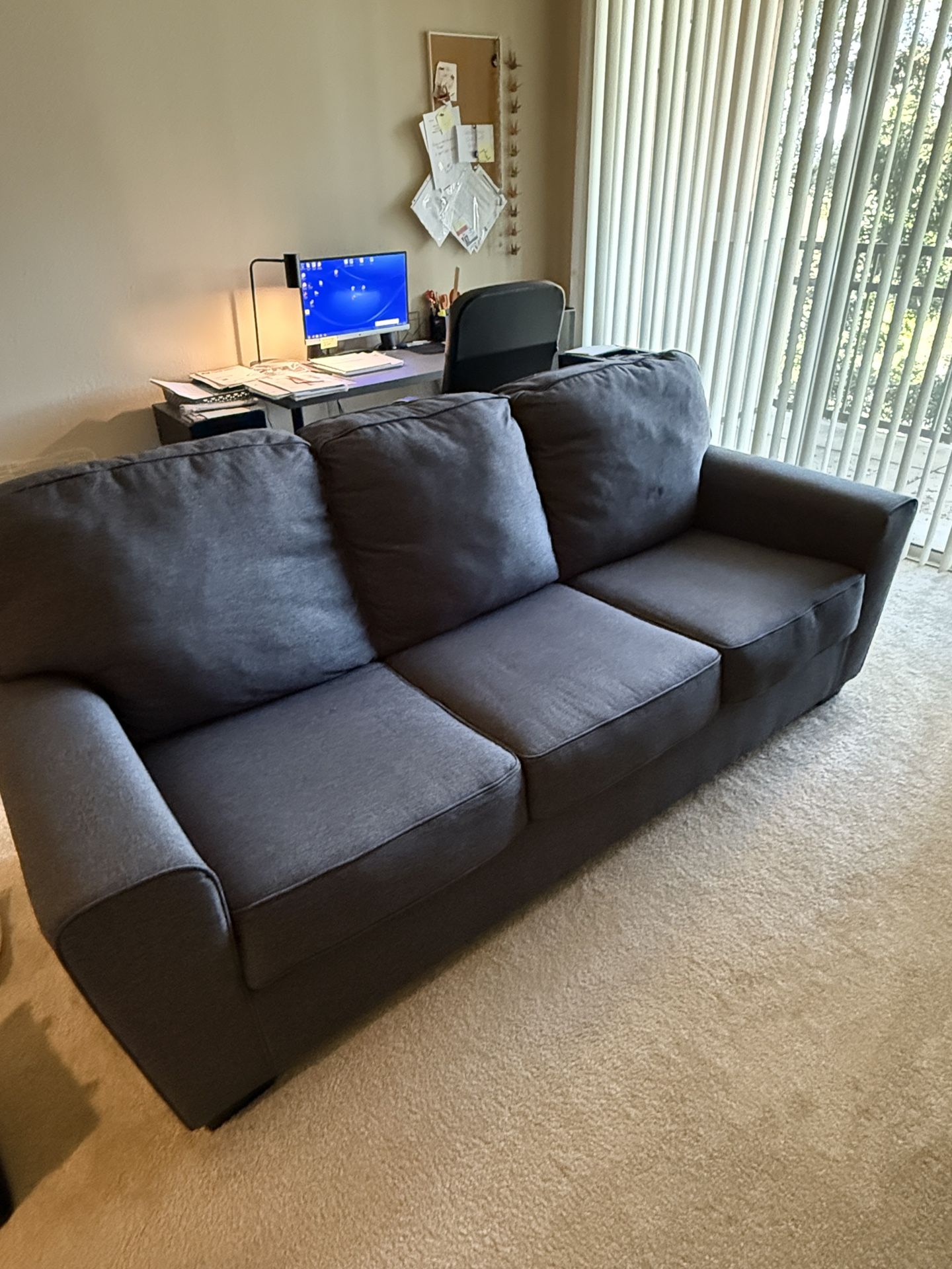 Grey Ashley Furniture 3-seater Couch!
