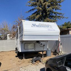 2002 Thor 5th Wheel Travel Trailer 