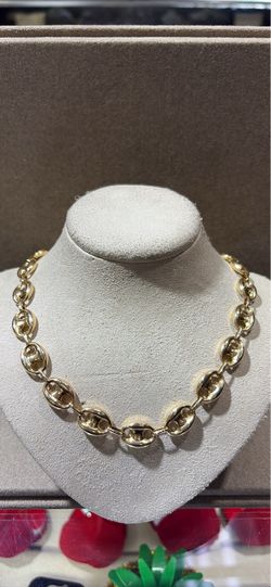 Gold Gucci puff chain