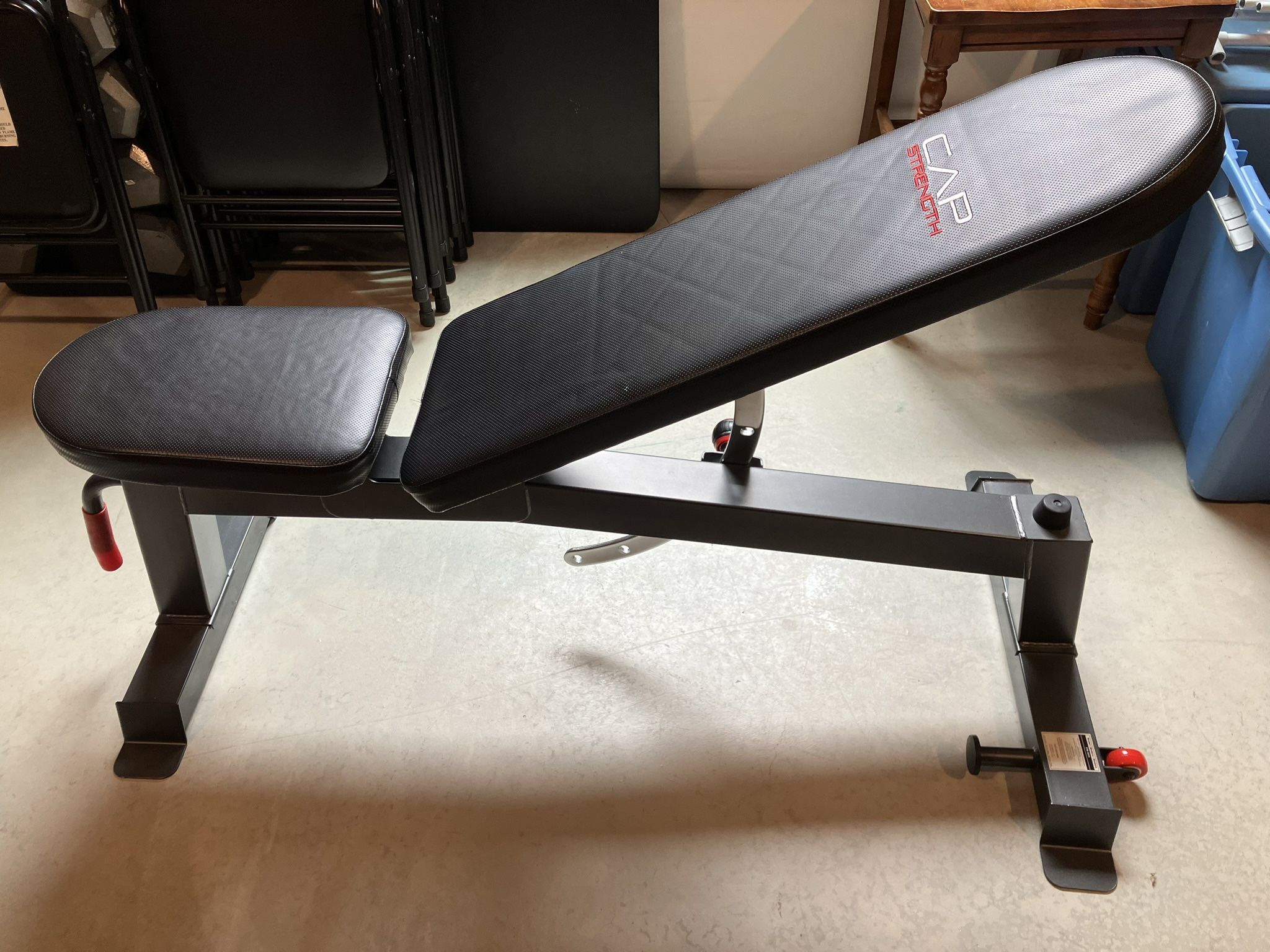 Weight Bench (adjustable)