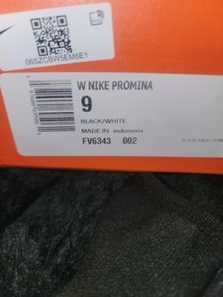 Women's brand-new Nikes Size 9