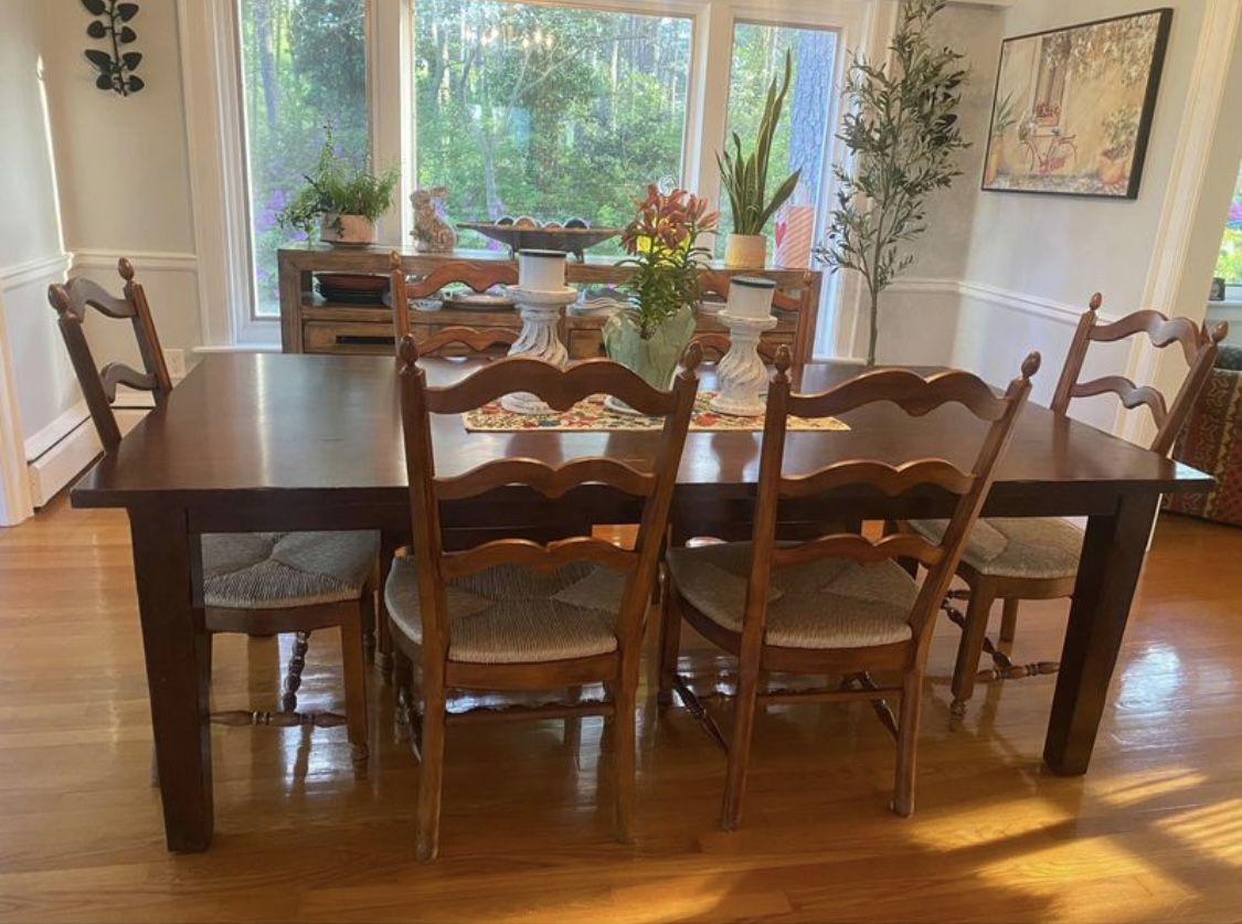 Dining Table / 6 Chairs