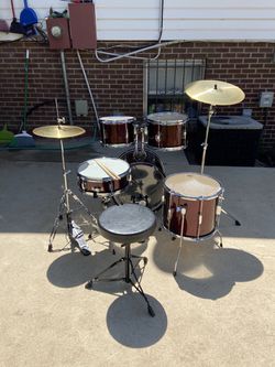5 piece Rogue drum set