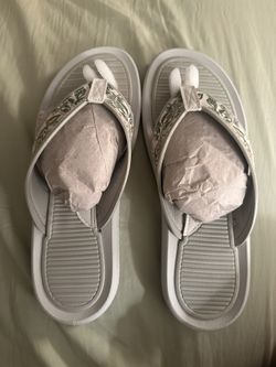 Women’s Bass Flip Flops Sz 11