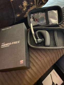 Brand new wireless headset with case charger and manual asking 30 pick up only