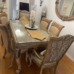 Dinning Table With 8 Chairs 