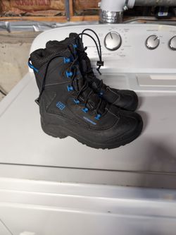 Columbia Snow Boots Kids Size 5