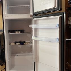 📦 Item for Sale ✨ GE Stainless Steel Refrigerator (Model: GIE17GSNRSS) (Like New- Less <1 Yr old)✨