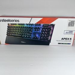 SteelSeries Apex 5 (64532) Wired Keyboard, New Never Used.