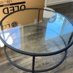 Exquisite Round Center Table