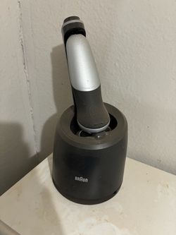 Braun electric razor
