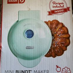 New Dash Mini Cake Baker