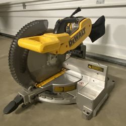 Dewalt DW716 12” Double-Bevel Compound Miter Saw – Good Condition