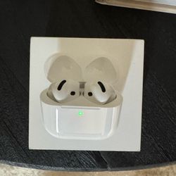 Air Pods Gen 4 (brand New)