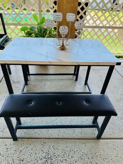 Small marble dining table.  Like new.