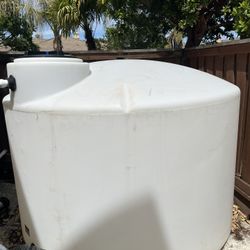 Water Storage Tank 1,550 Gallons (1550)