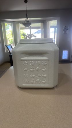 Vittles Vault