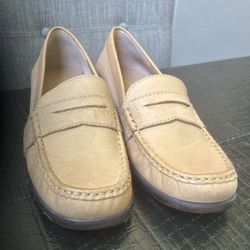 Never Worn! Ralph Lauren Women's Leather Loafers