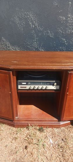 Fisher Philharmonic Console Record Player Am-Fm Radio Cabinet Vintage