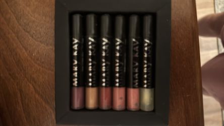 Mary Kay Lip Gloss Set