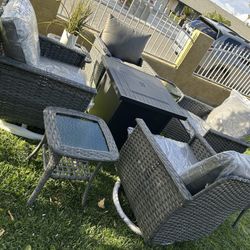 Patio Outdoor Swivel & Rocking Chairs New In The Box