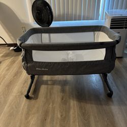 Mika Micky Bedside Bassinet 