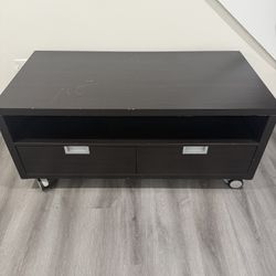 Entertainment Stand On Wheels 