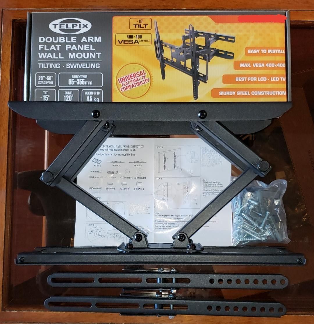 Tv Wall mount bracket for TV's from 23-56 inches it's heavy duty