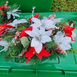 8 Christmas Table Top Centerpieces