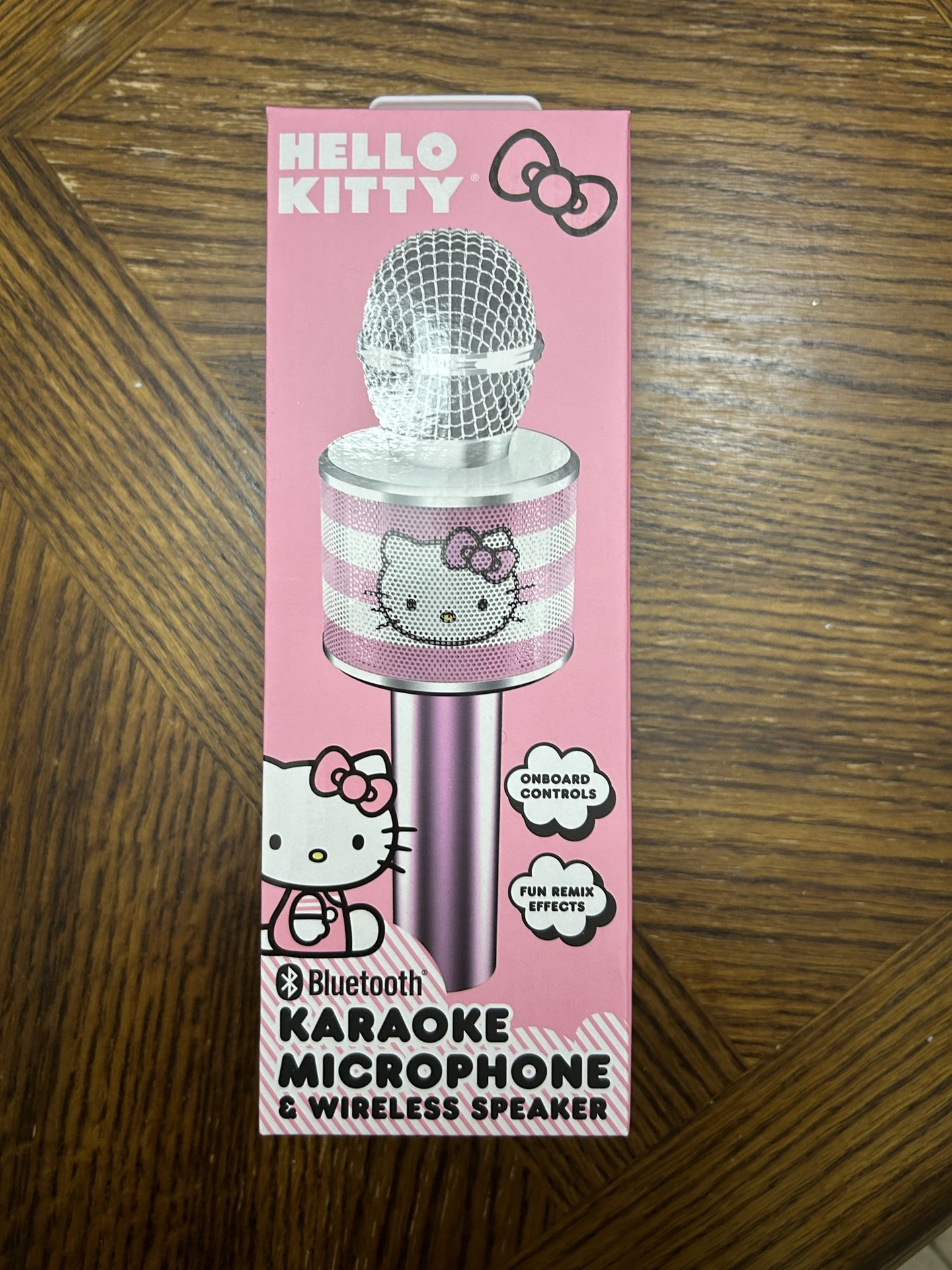NWT Licensed Hello Kitty Bluetooth Karaoke Microphone & Wireless Speaker