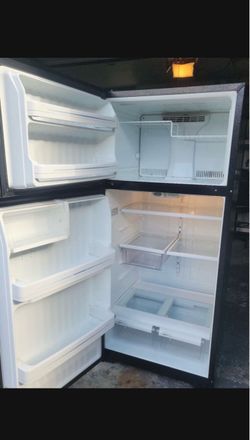 Refrigerator household fridge freezer GE
