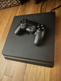PS4 PlayStation 4 slim 1TB