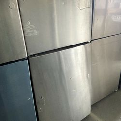 whirlpool 30” top freezer refrigerator stainless steel no handles $350