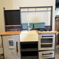 Play kitchen