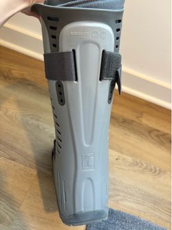 Ossur Rebound Air Walker Boot – Used Like New - Size S R