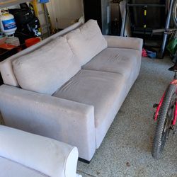 Pull Out Coach With Foam Mattress 