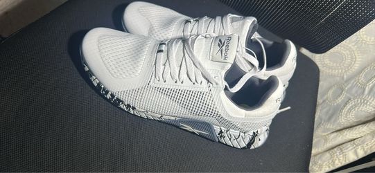 Shoes size 9