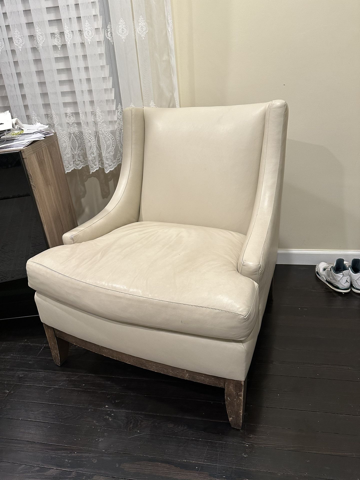 Barbara Barry Outdoor leather Lounge Chair