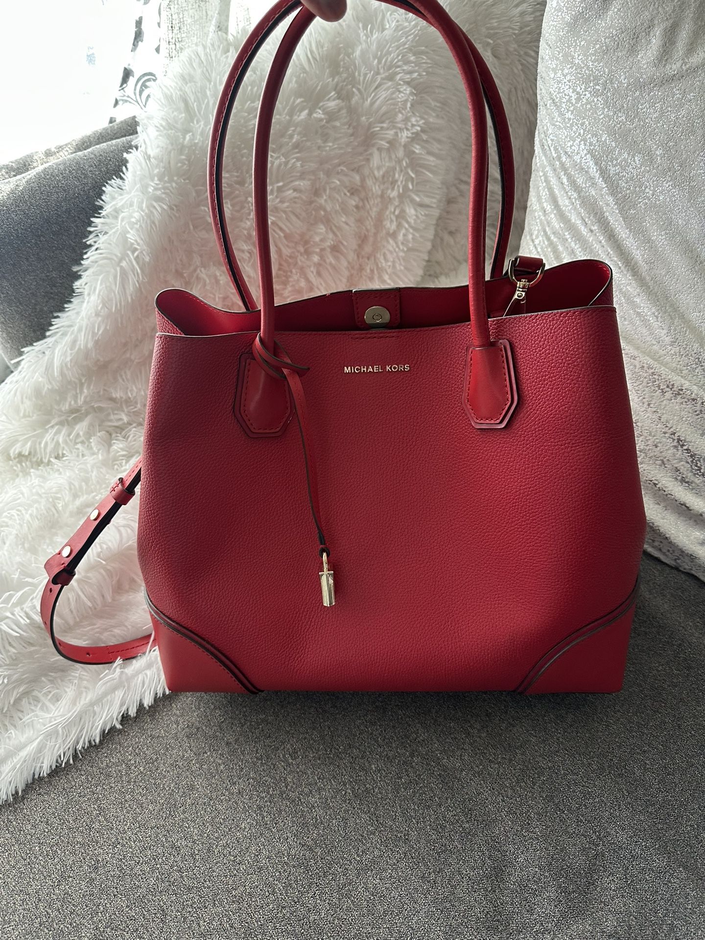 Michael Kors 👛 And Wallet 