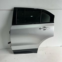 (2366) 19-25 Cadillac Xt4 Left Rear Door 2019 2020 2021 2022 2023 2024 2025