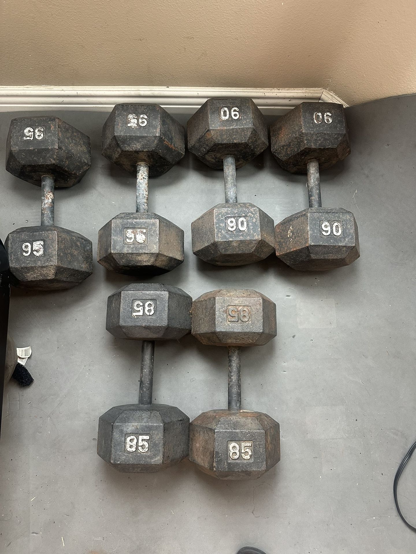 Dumbbells weights pairs of 95,90,85 540lbs total