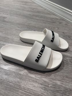 BALENCIAGA White Slides Size 10 