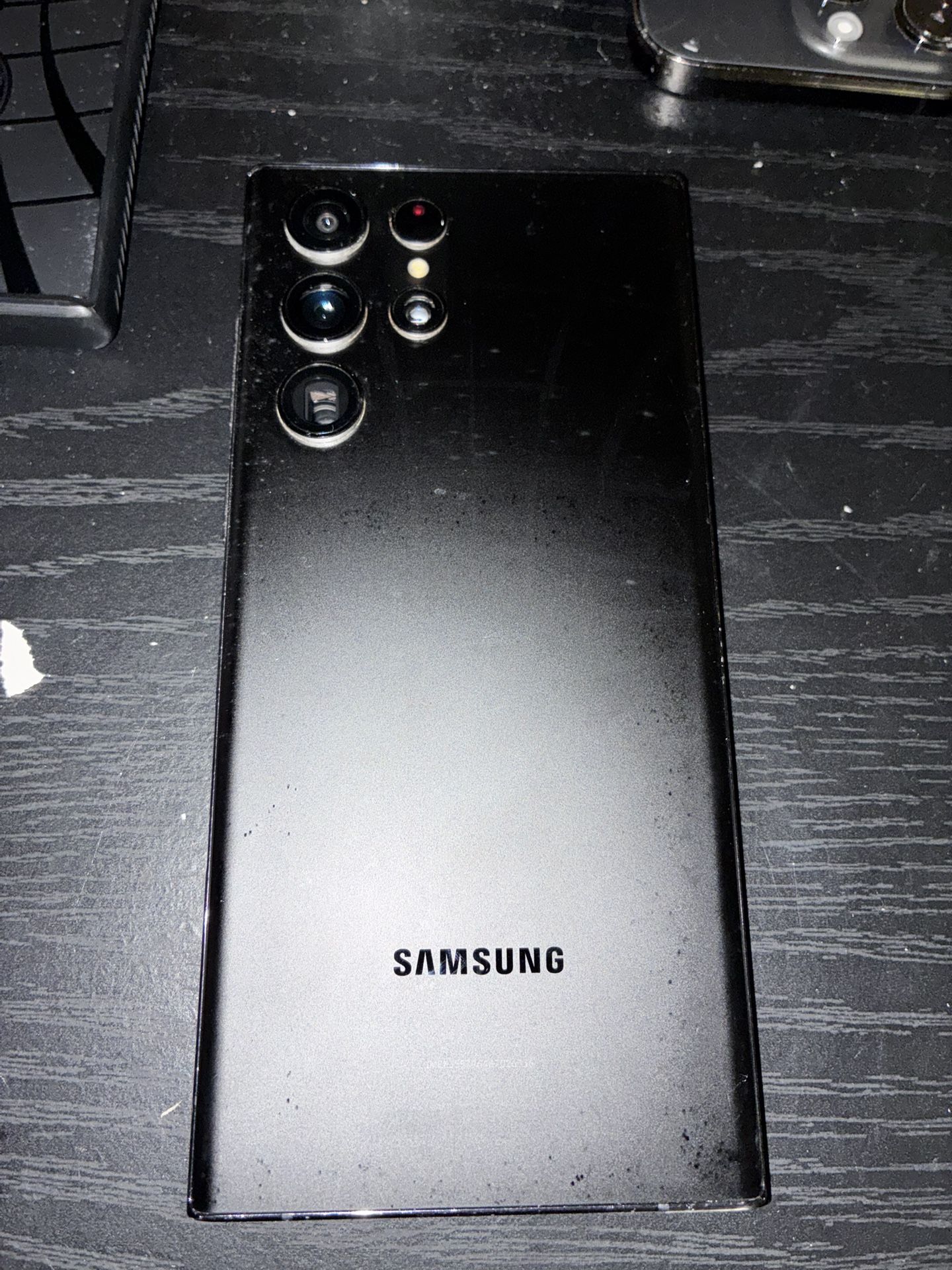 Samsung S22 Ultra 512GB unlocked (USED)