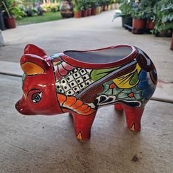 Talavera Pig Clay Pots (Plants) Planters, Pottery. $35 Cada Uno