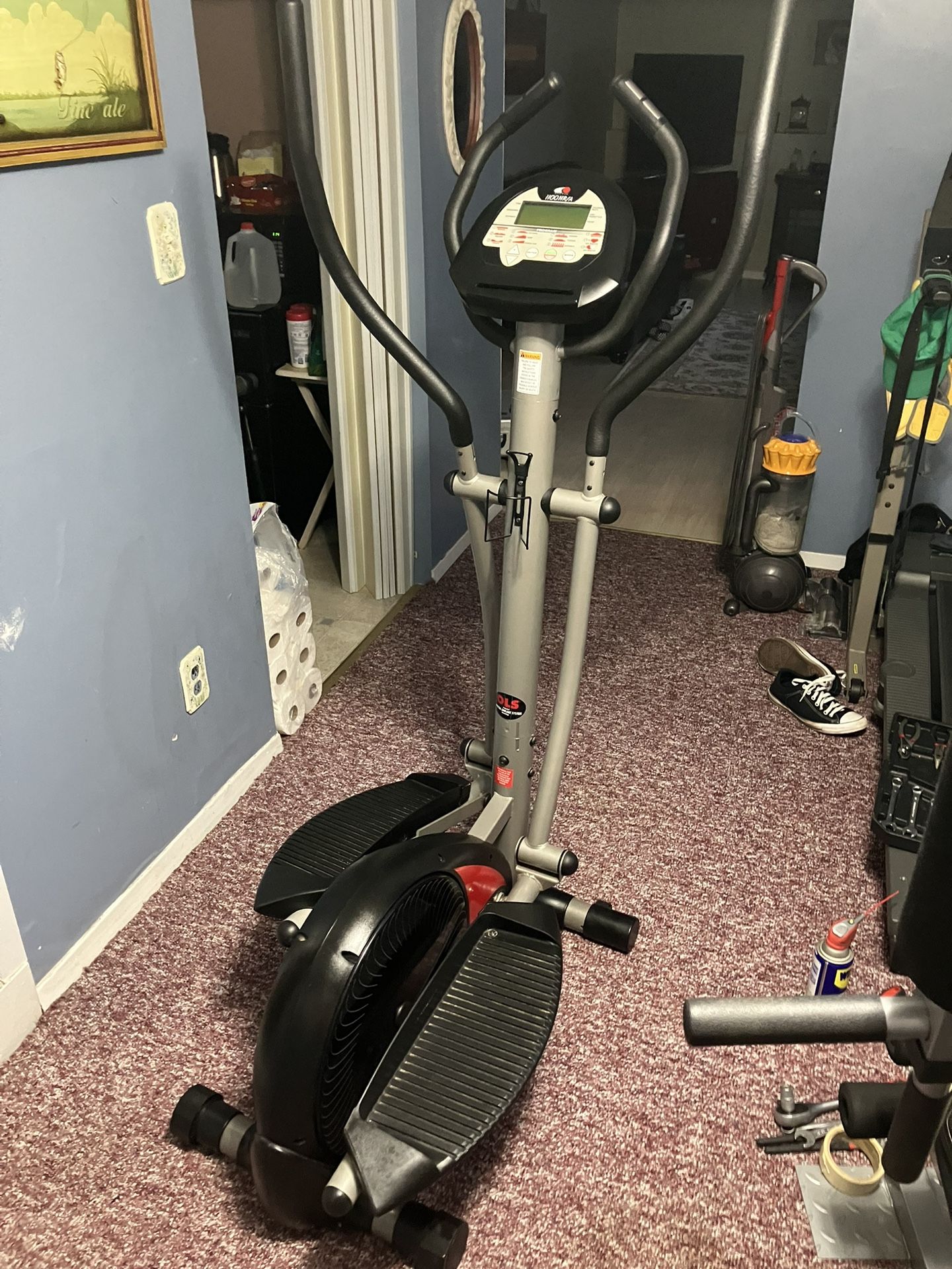 elliptical machine, great condition!