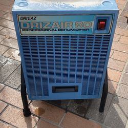 Dri-air Commercial De-humidifier. : $25