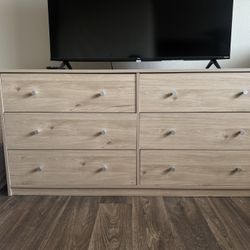 6 Drawer Wooden Dresser