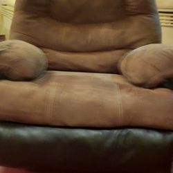 Xl County Recliner Leather And Mircrfiber Very Comfortable Excellent Condition Can Deliver Okc Area 30 